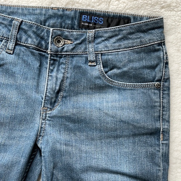 Mexx Flare Leg Jeans Light Wash - Picture 6 of 16